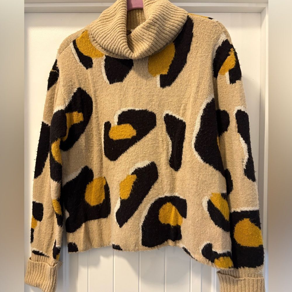 Moth Georgia Turtleneck Leopard Print Sweater by Anthropologie Size Small